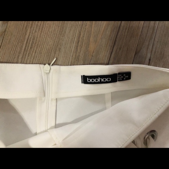 white skort - Picture 2 of 2